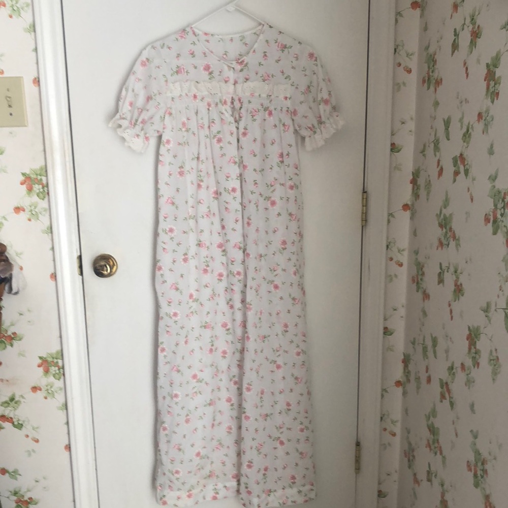 Possible Dream vintage robe  size small